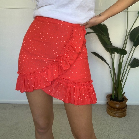 *LAST CHANCE*{H&M} polka dot ruffle skirt - Picture 3 of 9